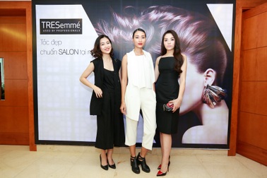 Hoa hậu Kỳ Duyên xinh đẹp với váy đen