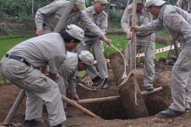 Phát hiện bom “khủng” khi đào giếng