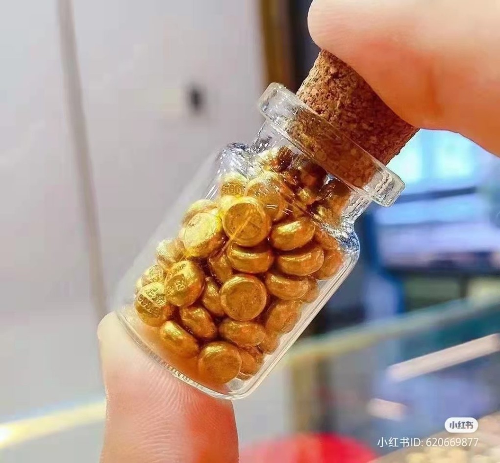 Mở đầu năm mới bằng cảm giác giàu có, người trẻ đổ xô mua hạt đậu vàng - 2 Mở đầu năm mới bằng cảm giác giàu có, người trẻ đổ xô mua hạt đậu vàng - 2