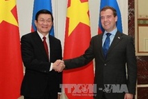 Chủ tịch nước hội kiến Thủ tướng Nga Medvedev