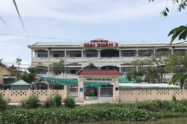 Nhiều giáo viên Cần Thơ bỏ tiền túi đi Đà Nẵng học cách dạy bơi?