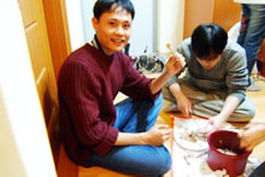 Chuyện bếp núc của con trai du học