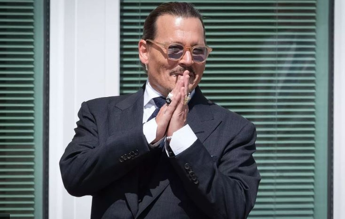 Johnny Depp sẽ được gì sau chiến thắng lịch sử? - 3 Johnny Depp sẽ được gì sau chiến thắng lịch sử? - 3
