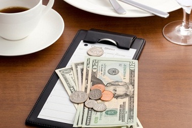 Du khách Mỹ “boa” nhiều tiền nhất khi đi du lịch