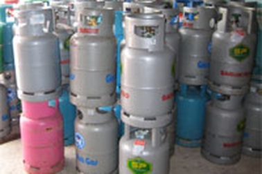 Giá gas đồng loạt tăng thêm 5.000 đồng/bình