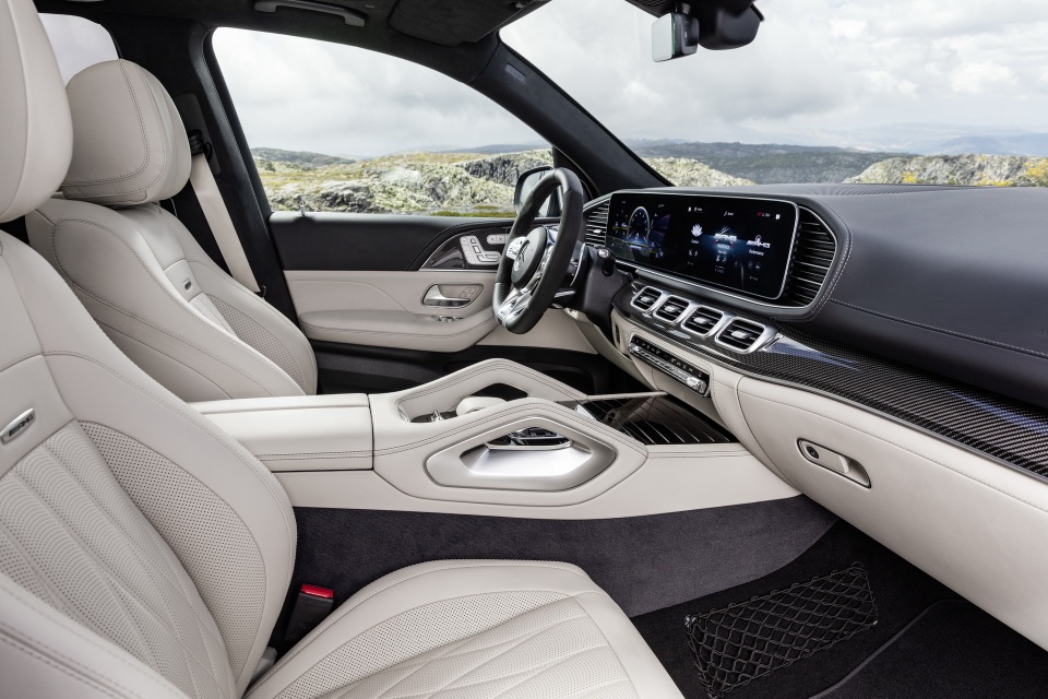 Mercedes-AMG GLE 63 và 63S nghênh chiến BMW X5 M - 24 Mercedes-AMG GLE 63 và 63S nghênh chiến BMW X5 M - 24