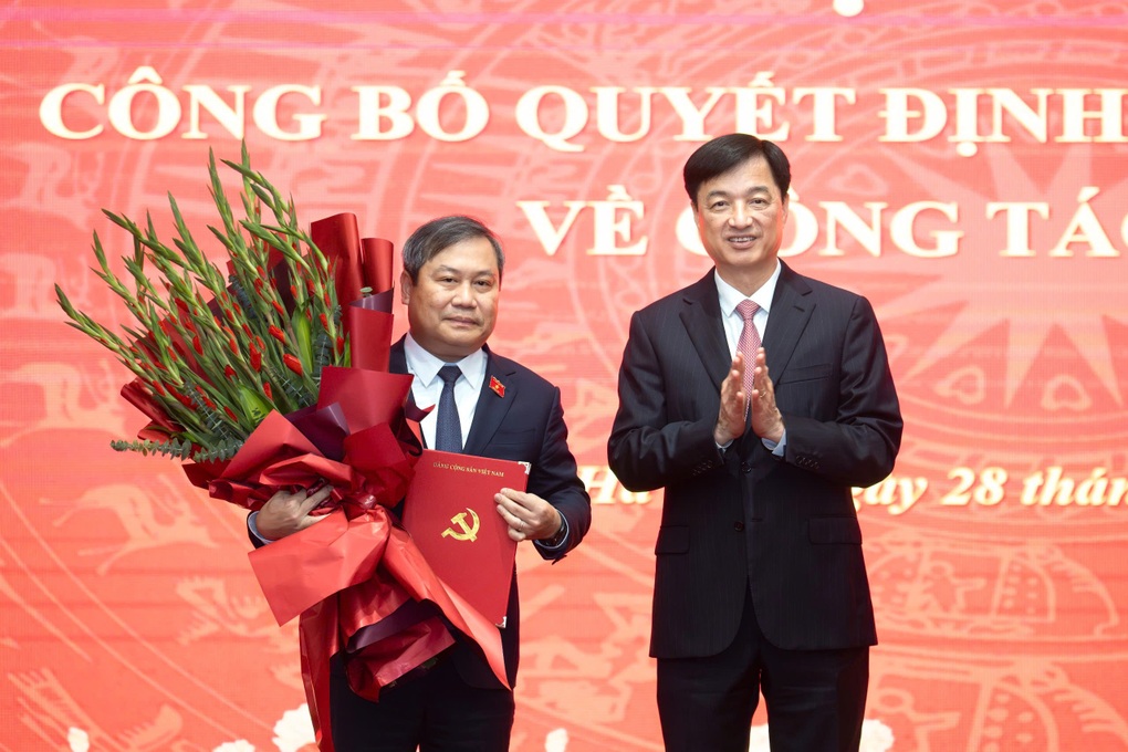 Vì sao ông Nguyễn Đức Trung thôi làm Phó Bí thư Thành ủy Hà Nội? - 2