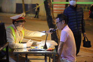 Cục CSGT nói về việc "uống siro, dùng thuốc sâu răng dính lỗi nồng độ cồn"