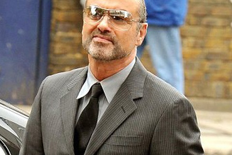 George Michael đi tù 2 tháng vì nghiện ma túy