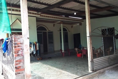 Khởi tố người cha dùng dao chém con trai tử vong