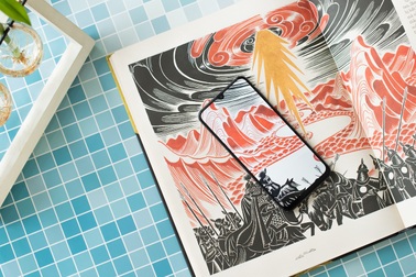 Smartphone tầm trung: kẻ cố gắng thoả hiệp, người không ngừng đột phá