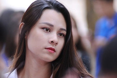 Trọn bộ ảnh và thông tin về nữ sinh “gây sốt” tại Ngày hội tuyển sinh trường Báo