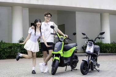 Xu hướng chọn xe máy điện cho học sinh năm 2025