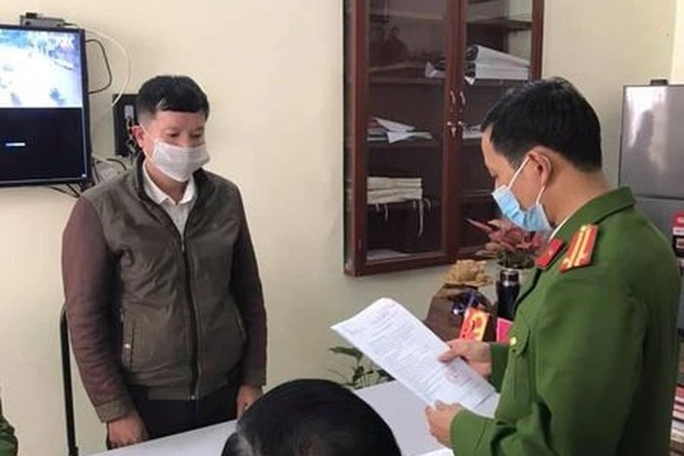 Khởi tố, bắt tạm giam nguyên chủ tịch xã tham ô tài sản - 1 Khởi tố, bắt tạm giam nguyên chủ tịch xã tham ô tài sản - 1