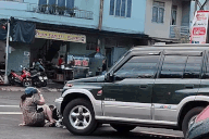 Vụ ô tô tông phụ nữ chở con nhỏ: Tài xế nói gì?