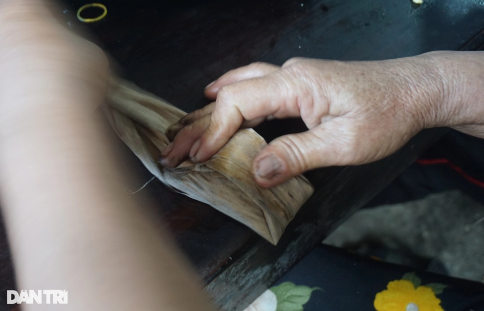 Kiếm trăm nghìn khỏe re mỗi ngày từ thứ bánh đen như bóng đêm - 6 Kiếm trăm nghìn khỏe re mỗi ngày từ thứ bánh đen như bóng đêm - 6