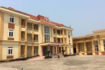 Làm rõ tin đồn "Bí thư xã và nữ cấp dưới buổi tối cố thủ trong nhiệm sở"