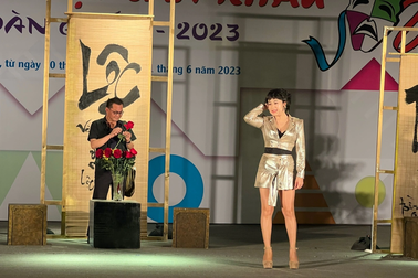 NSND Trung Hiếu, Thu Hà gây cảm xúc mạnh trong "Cát bụi"