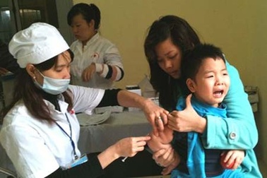 Vì sao trẻ em không được tiêm vắc xin tốt nhất?