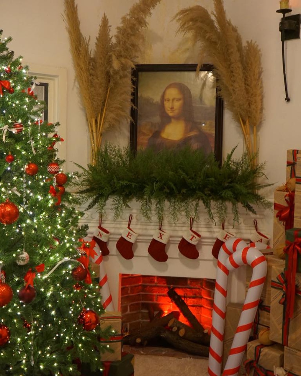 Bốn cô gái TPHCM chụp ảnh ở quán cà phê gây ồn, bị người dân tạt xô nước - 3