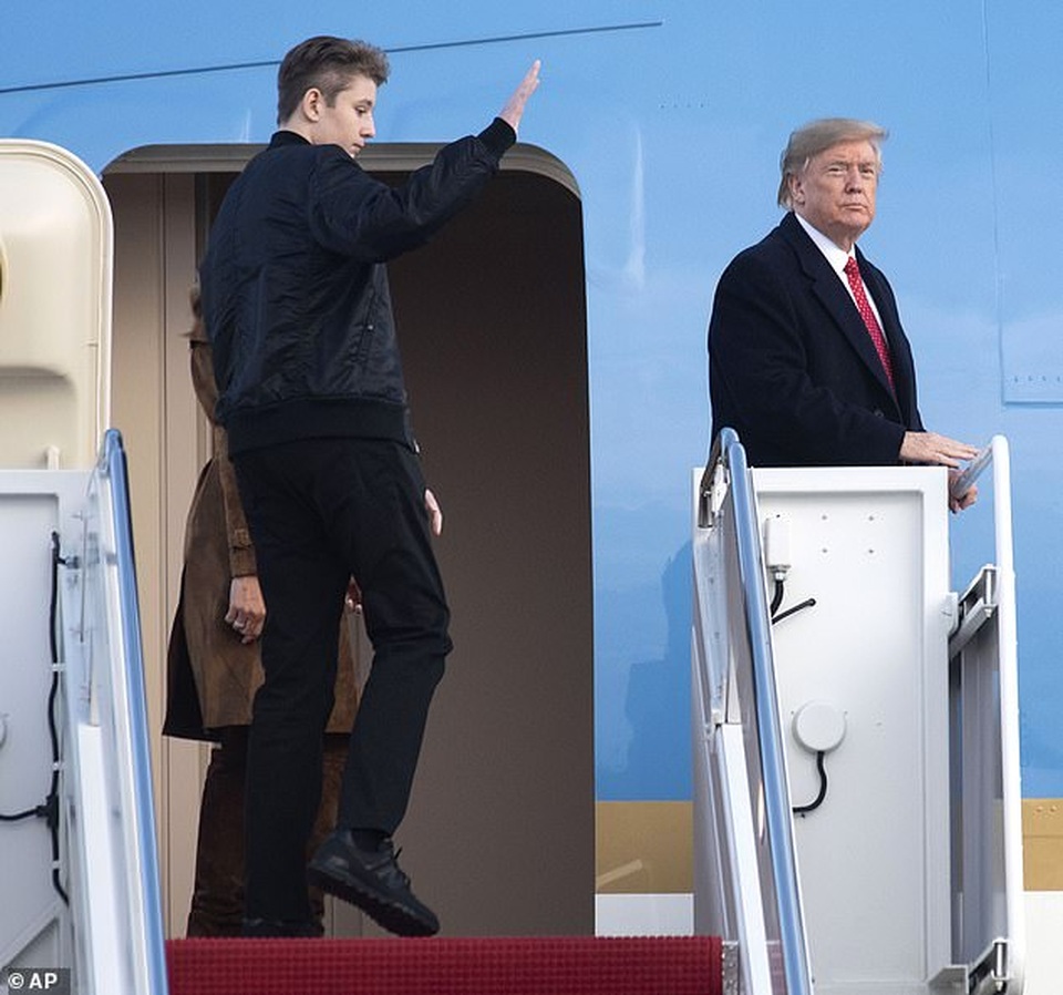 Cậu út nhà Trump mới 13 tuổi đã cao hơn 1,9 mét - 10 Cậu út nhà Trump mới 13 tuổi đã cao hơn 1,9 mét - 10