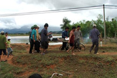 Quặn lòng giữa vùng xoáy lũ 