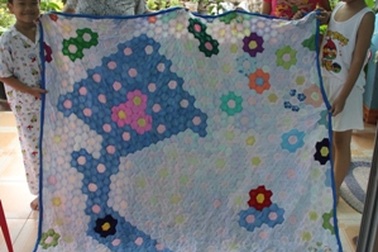 Quà gửi đảo xa từ hàng ngàn mảnh vải vụn