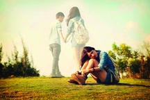 Cuộc sống không tình yêu bên người chồng gia trưởng, hay ghen