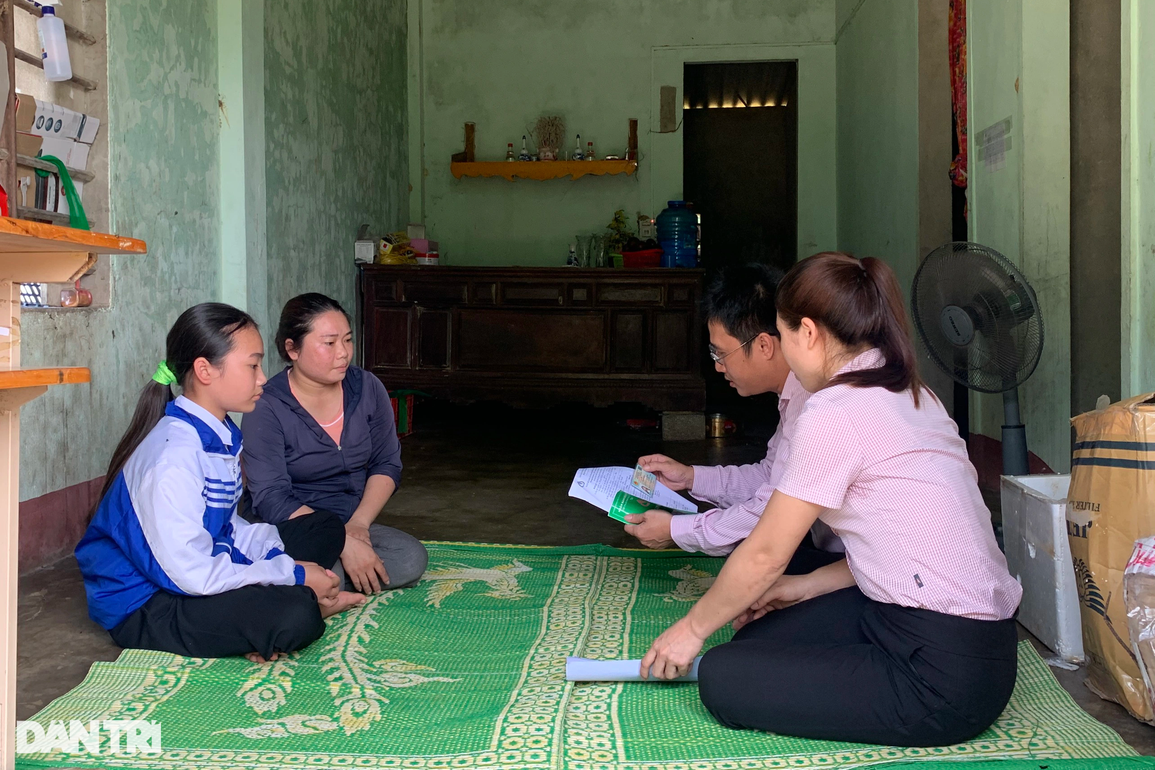 5.000 học sinh được vay ưu đãi để mua thiết bị học tập - 3 5.000 học sinh được vay ưu đãi để mua thiết bị học tập - 3