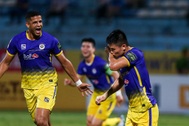 Tuấn Hải lập công, CLB Hà Nội thắng Nam Định tại Hàng Đẫy