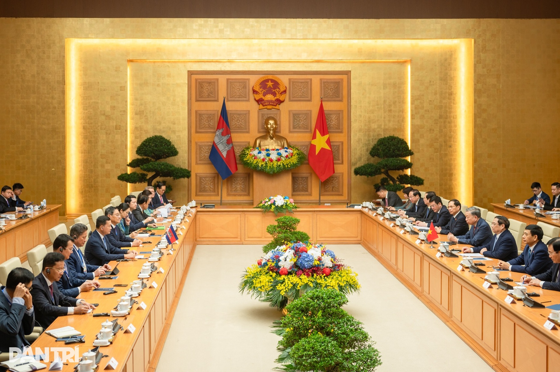 Thủ tướng Phạm Minh Chính chủ trì lễ đón Thủ tướng Campuchia thăm Việt Nam - 10 Thủ tướng Phạm Minh Chính chủ trì lễ đón Thủ tướng Campuchia thăm Việt Nam - 10
