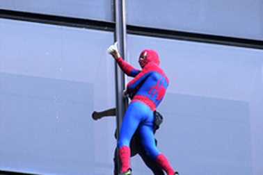 Chùm ảnh “người nhện” tái xuất