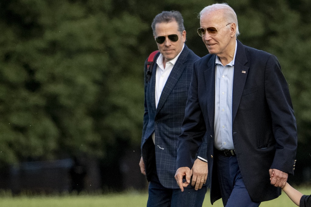 Những câu hỏi quan trọng từ phiên tòa xét xử con trai ông Biden - 4 Những câu hỏi quan trọng từ phiên tòa xét xử con trai ông Biden - 4