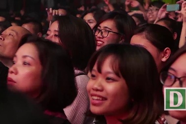 Hình ảnh xúc động trong đêm nhạc "Hẹn gặp lại"