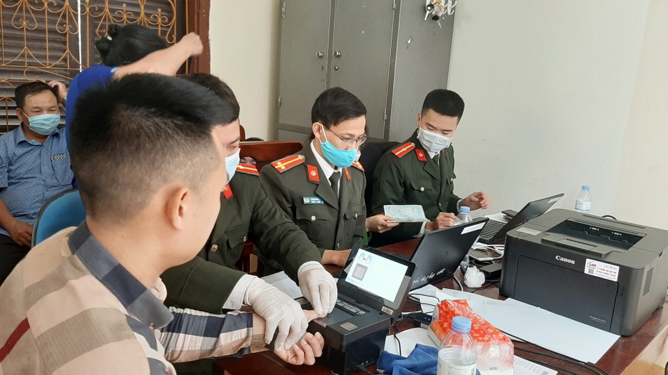 Chiến dịch làm thẻ căn cước công dân hết việc chứ không hết giờ - 1 Chiến dịch làm thẻ căn cước công dân hết việc chứ không hết giờ - 1