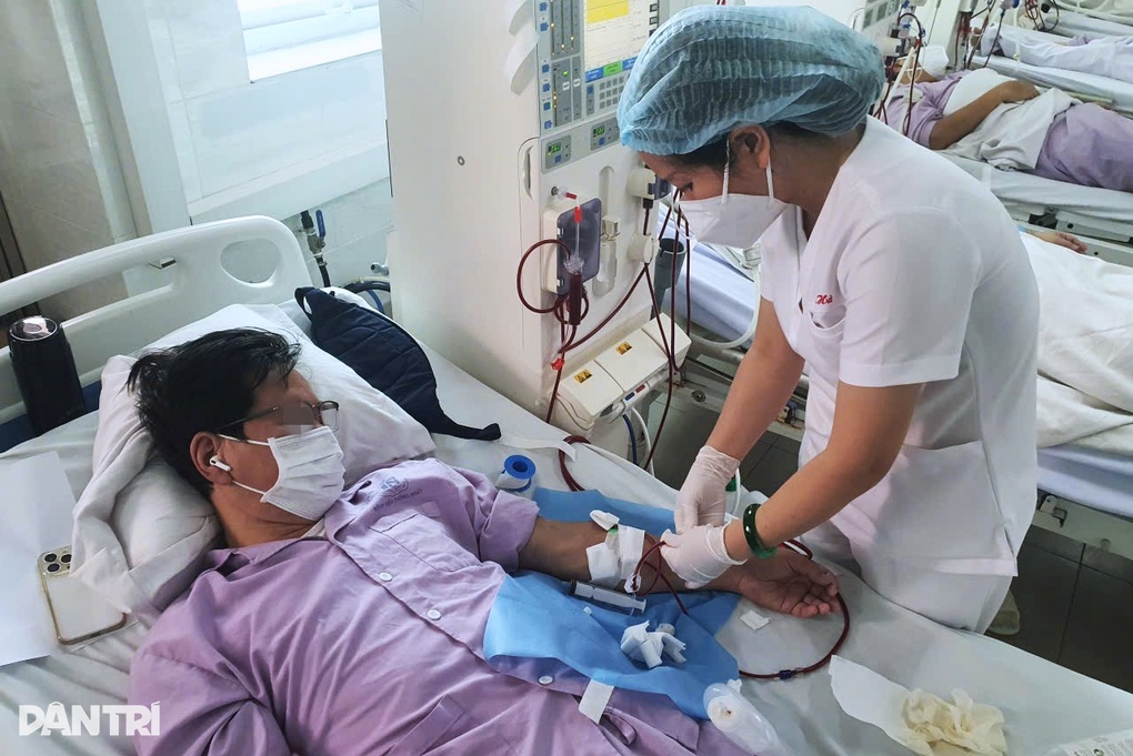 Nhiều người trẻ ở TPHCM bị suy thận, biến chứng nguy hiểm - 2 Nhiều người trẻ ở TPHCM bị suy thận, biến chứng nguy hiểm - 2