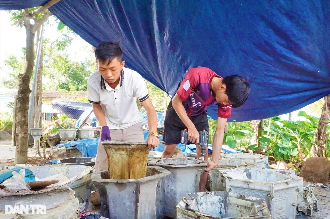 Bí thư Chi đoàn mê xi măng, đất đá, thu tiền đều tay từ việc khởi nghiệp - 10 Bí thư Chi đoàn mê xi măng, đất đá, thu tiền đều tay từ việc khởi nghiệp - 10