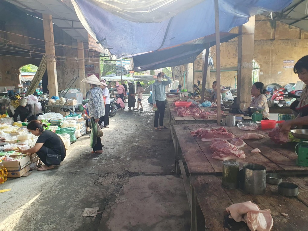 Tranh cãi chi tiêu ở ngoại thành Hà Nội đắt đỏ không kém nội thành - 2 Tranh cãi chi tiêu ở ngoại thành Hà Nội đắt đỏ không kém nội thành - 2
