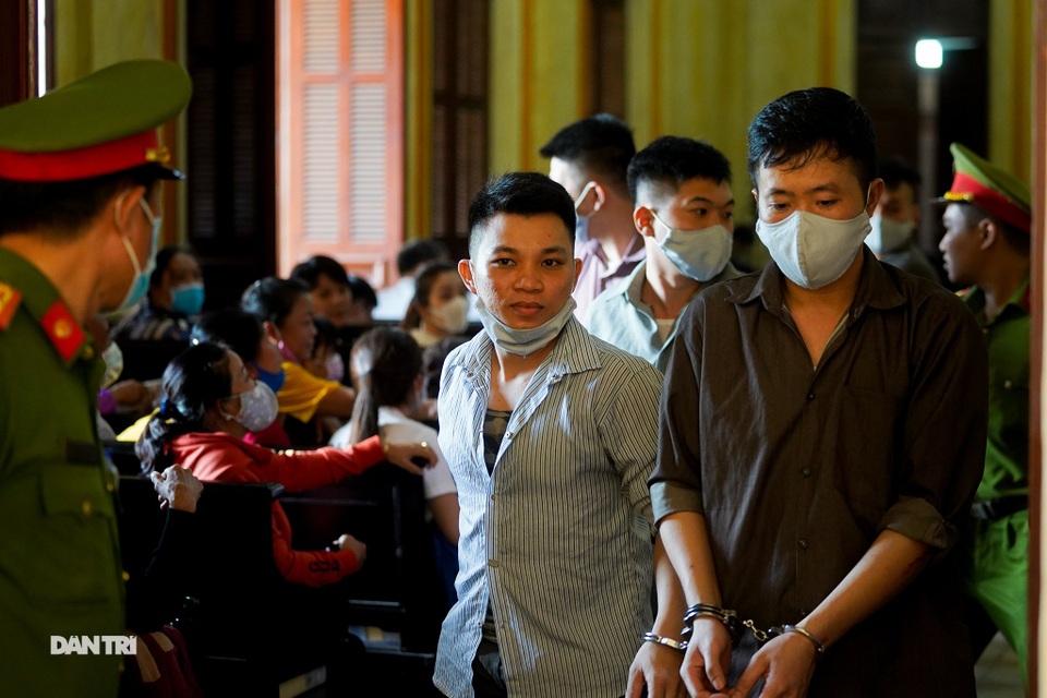 Hé lộ tình tiết bất ngờ trong vụ Tuấn khỉ - 5 Hé lộ tình tiết bất ngờ trong vụ Tuấn khỉ - 5
