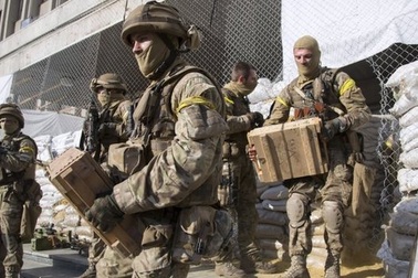 Quân đội Ukraine giành lại thêm 2 thành phố ở miền đông