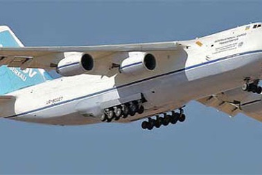 Mỹ bí mật chuyển 150 tấn "thư ngoại giao" tới Kyrgyzstan