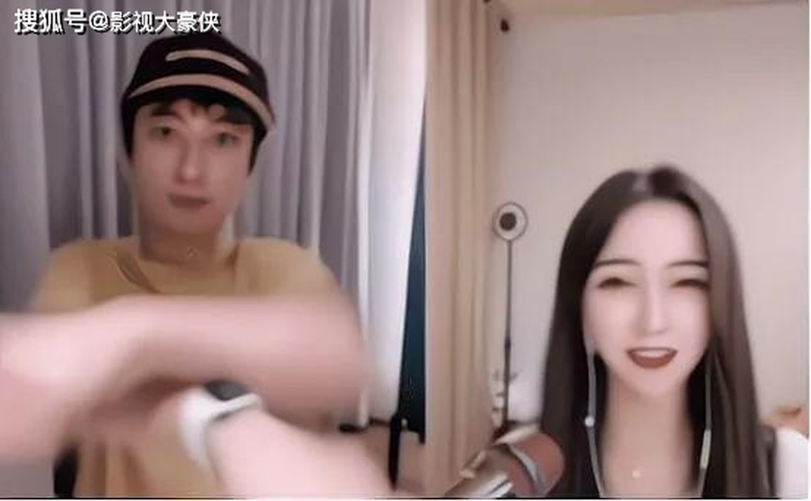 Thiếu gia ngậm thìa vàng Vương Tư Thông kiếm 1,1 triệu USD từ livestream - 1 Thiếu gia ngậm thìa vàng Vương Tư Thông kiếm 1,1 triệu USD từ livestream - 1