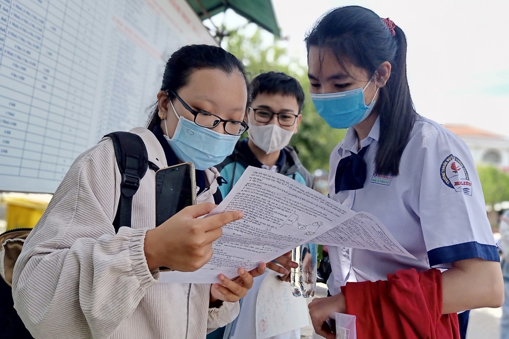 Thí sinh nói: Đề Khoa học Xã hội dễ thở, Khoa học tự nhiên nhiều câu khó - 11 Thí sinh nói: Đề Khoa học Xã hội dễ thở, Khoa học tự nhiên nhiều câu khó - 11