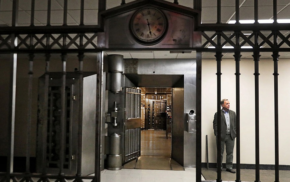 Cất giấu tiền trong những “hộp an toàn” bí mật trong lòng đất, xu hướng mới của những người giàu có - 2 Cất giấu tiền trong những “hộp an toàn” bí mật trong lòng đất, xu hướng mới của những người giàu có - 2