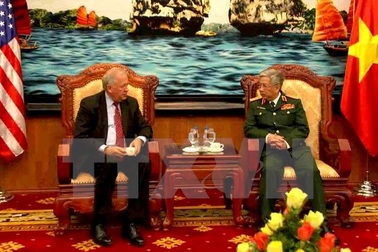 Thượng tướng Nguyễn Chí Vịnh tiếp cố vấn Ngoại trưởng Hoa Kỳ