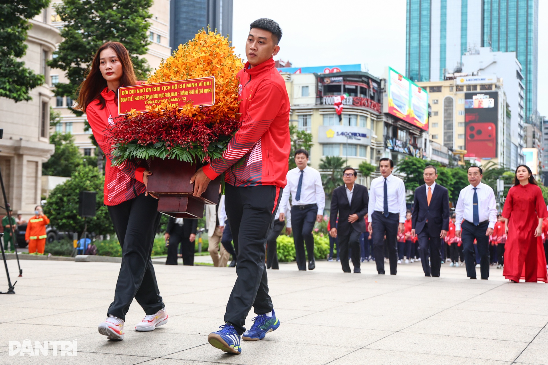 Hàng trăm VĐV hừng hực khí thế lên đường tranh tài SEA Games 33 - 4