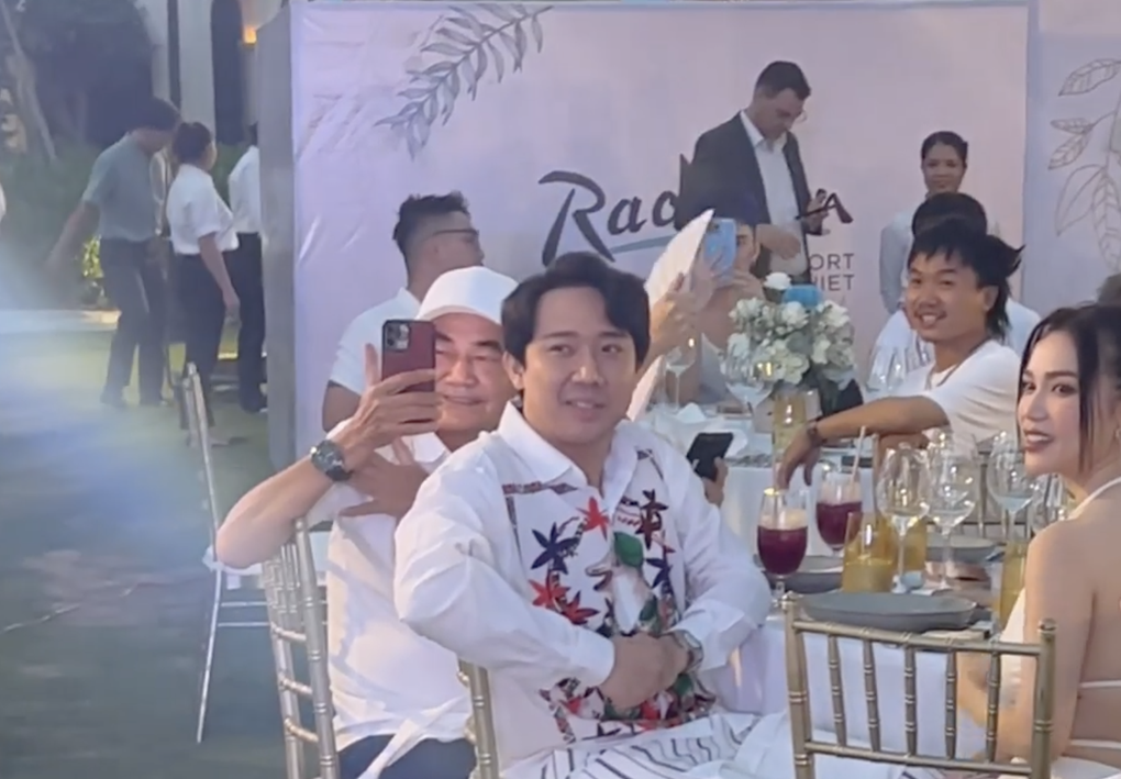 Diệu Nhi cầu cứu Trấn Thành trong tiệc độc thân trước thềm đám cưới - 9 Diệu Nhi cầu cứu Trấn Thành trong tiệc độc thân trước thềm đám cưới - 9