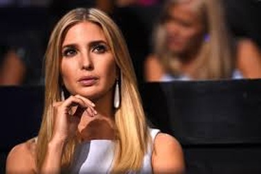 Bị đuổi khỏi máy bay vì to tiếng với ái nữ nhà Trump