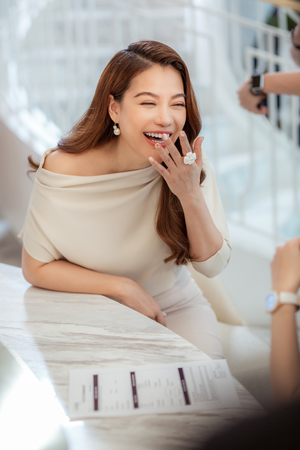 Trương Ngọc Ánh khoe body thon gọn đáng ngưỡng mộ ở tuổi xấp xỉ U50 - 3 Trương Ngọc Ánh khoe body thon gọn đáng ngưỡng mộ ở tuổi xấp xỉ U50 - 3