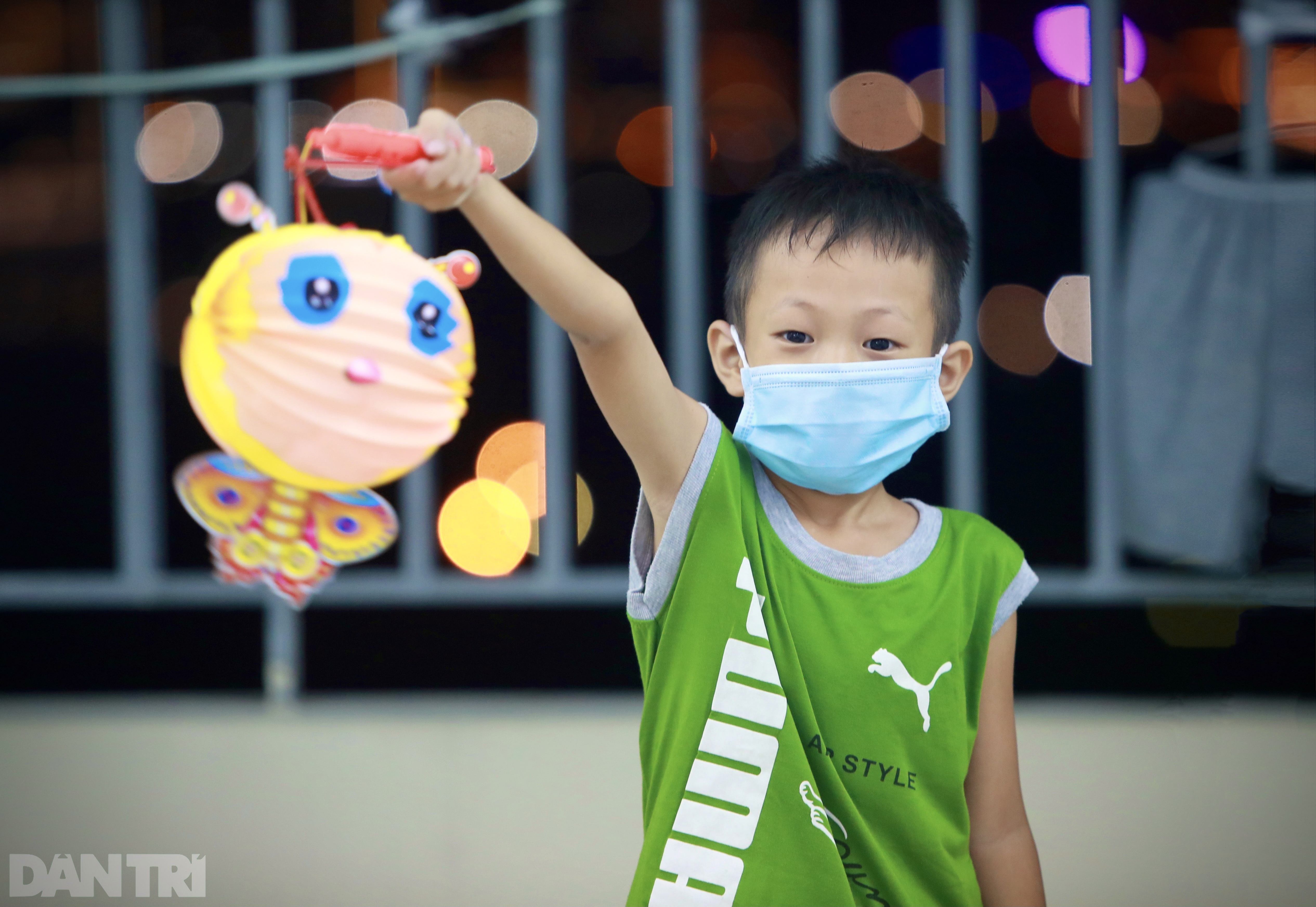 Trung thu đặc biệt cho trẻ em mắc Covid-19 tại Bệnh viện dã chiến ở TPHCM - 5 Trung thu đặc biệt cho trẻ em mắc Covid-19 tại Bệnh viện dã chiến ở TPHCM - 5